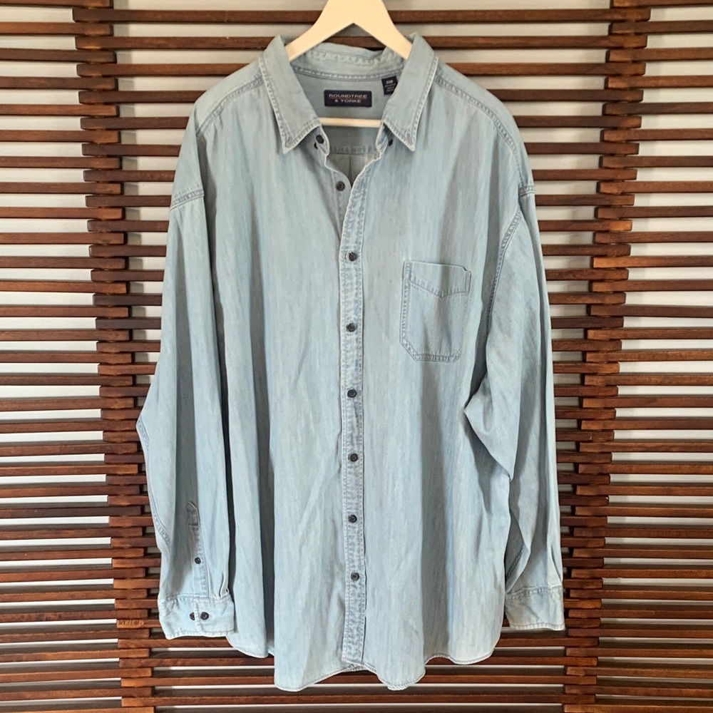 Roundtree & Yorke Denim Button-Up Shirt